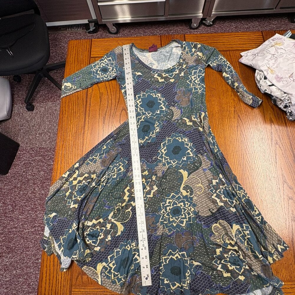 Salaam floral dress Small like new